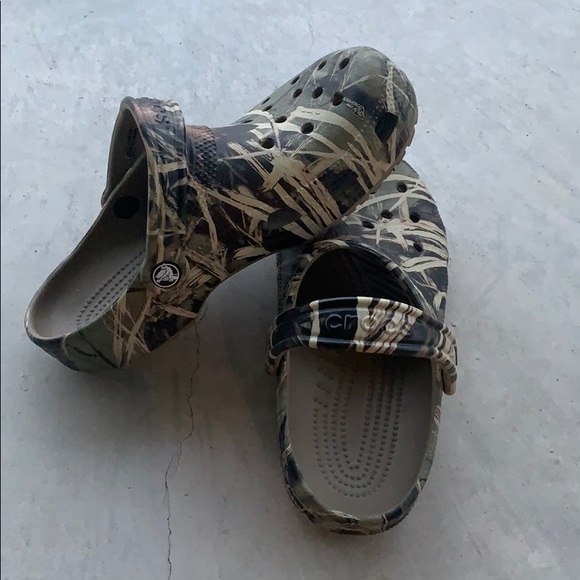 CROCS Shoes - camo crocs